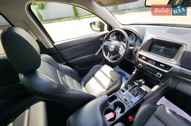 Позашляховик / Кросовер Mazda CX-5 2016 в 
