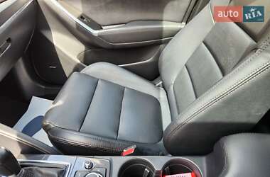 Позашляховик / Кросовер Mazda CX-5 2016 в 