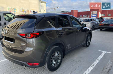 Позашляховик / Кросовер Mazda CX-5 2018 в 