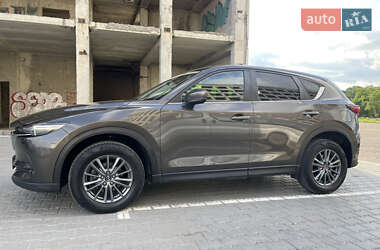 Позашляховик / Кросовер Mazda CX-5 2018 в 