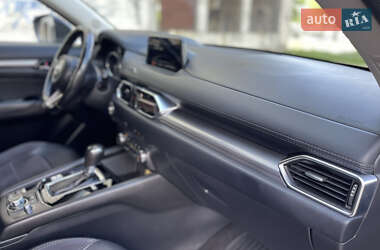 Позашляховик / Кросовер Mazda CX-5 2018 в 
