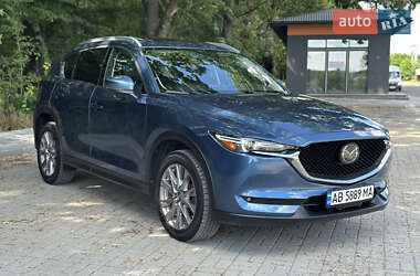 Позашляховик / Кросовер Mazda CX-5 2018 в 