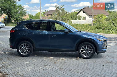 Позашляховик / Кросовер Mazda CX-5 2018 в 