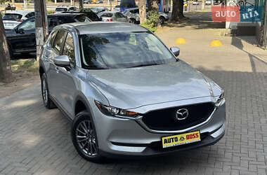 Позашляховик / Кросовер Mazda CX-5 2017 в 