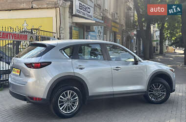 Позашляховик / Кросовер Mazda CX-5 2017 в 