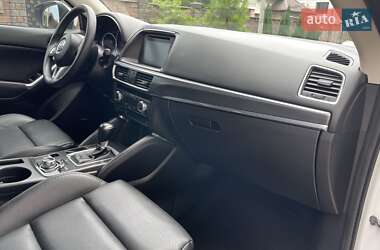 Позашляховик / Кросовер Mazda CX-5 2015 в 