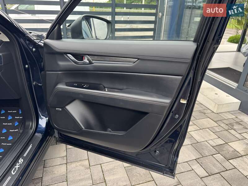Позашляховик / Кросовер Mazda CX-5 2017 в Рівному