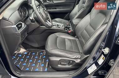Позашляховик / Кросовер Mazda CX-5 2017 в 