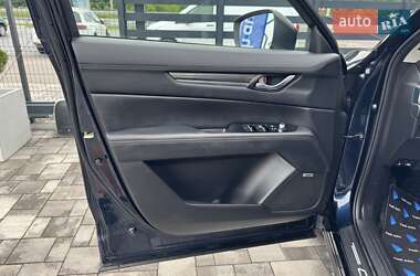 Позашляховик / Кросовер Mazda CX-5 2017 в 