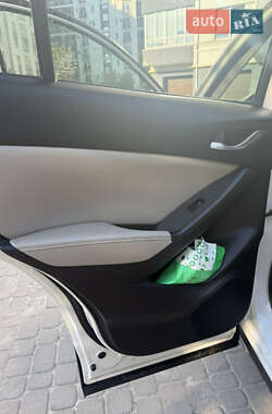 Внедорожник / Кроссовер Mazda CX-5 2014 в 