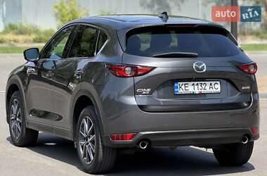 Позашляховик / Кросовер Mazda CX-5 2017 в 
