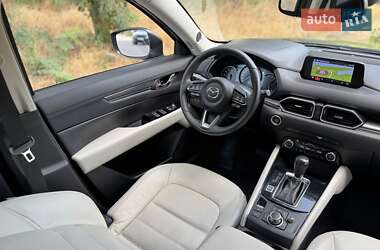 Позашляховик / Кросовер Mazda CX-5 2017 в 