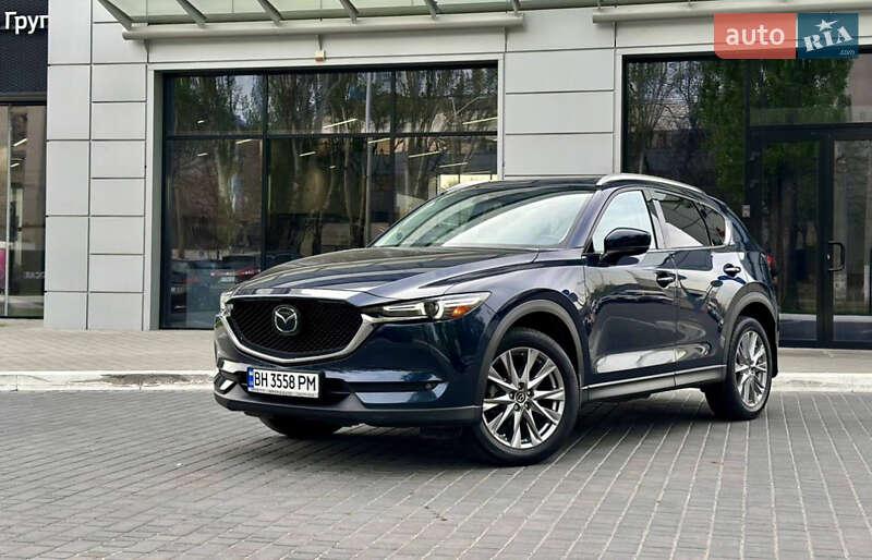 Позашляховик / Кросовер Mazda CX-5 2019 в 