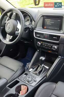 Позашляховик / Кросовер Mazda CX-5 2015 в 