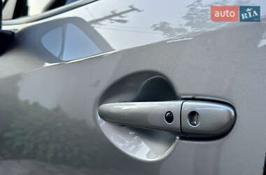 Позашляховик / Кросовер Mazda CX-5 2012 в 