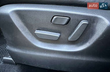 Позашляховик / Кросовер Mazda CX-5 2012 в 