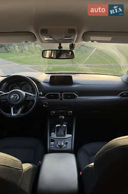 Внедорожник / Кроссовер Mazda CX-5 2017 в 
