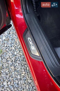 Позашляховик / Кросовер Mazda CX-5 2022 в 