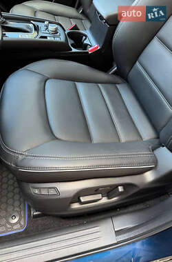 Внедорожник / Кроссовер Mazda CX-5 2024 в 
