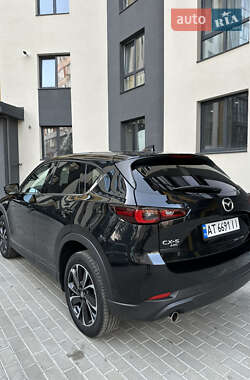 Позашляховик / Кросовер Mazda CX-5 2022 в 
