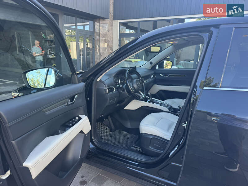 Внедорожник / Кроссовер Mazda CX-5 2017 в Черкассах