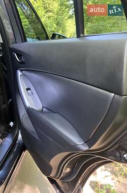 Позашляховик / Кросовер Mazda CX-5 2016 в 