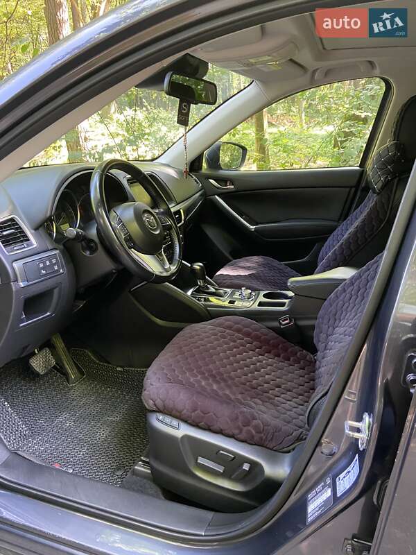 Внедорожник / Кроссовер Mazda CX-5 2016 в Новояворовске