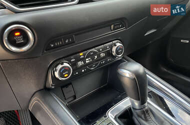 Внедорожник / Кроссовер Mazda CX-5 2017 в 