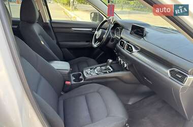Позашляховик / Кросовер Mazda CX-5 2018 в 
