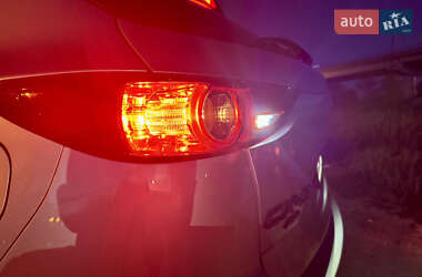 Внедорожник / Кроссовер Mazda CX-5 2017 в 