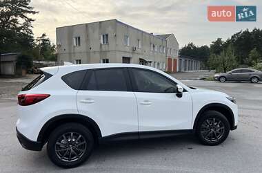 Позашляховик / Кросовер Mazda CX-5 2015 в 