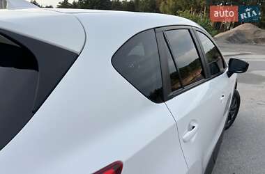 Позашляховик / Кросовер Mazda CX-5 2015 в 
