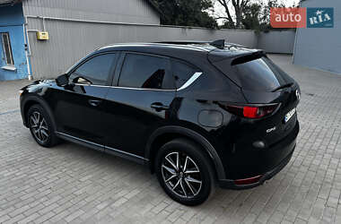 Внедорожник / Кроссовер Mazda CX-5 2017 в 