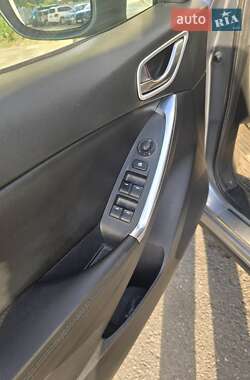 Внедорожник / Кроссовер Mazda CX-5 2013 в 