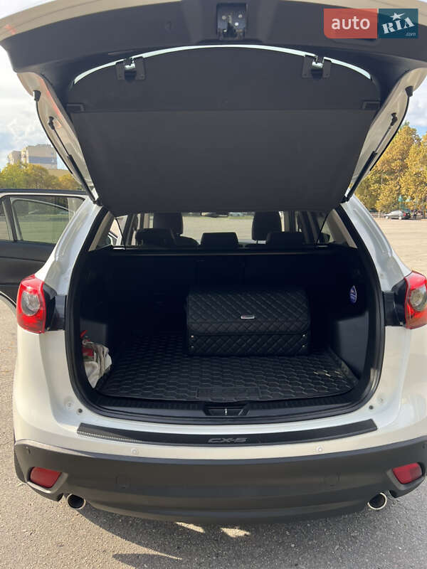Позашляховик / Кросовер Mazda CX-5 2015 в Лозовій