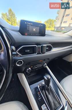 Внедорожник / Кроссовер Mazda CX-5 2017 в 