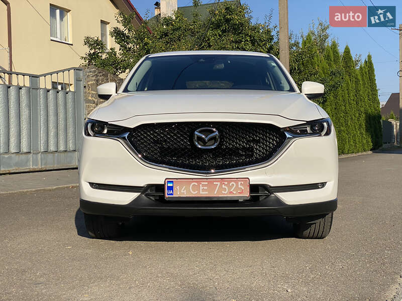 Позашляховик / Кросовер Mazda CX-5 2018 в 