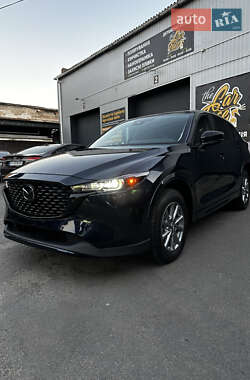 Позашляховик / Кросовер Mazda CX-5 2024 в 