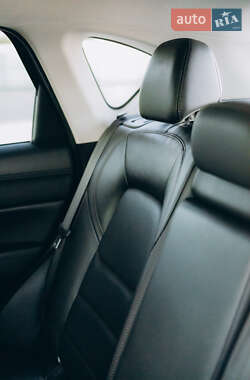 Позашляховик / Кросовер Mazda CX-5 2020 в 
