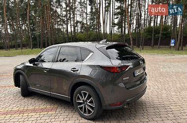 Позашляховик / Кросовер Mazda CX-5 2018 в 