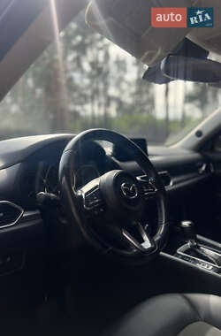 Позашляховик / Кросовер Mazda CX-5 2018 в 