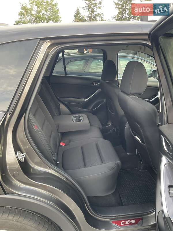 Внедорожник / Кроссовер Mazda CX-5 2015 в Черновцах
