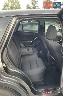 Позашляховик / Кросовер Mazda CX-5 2015 в 