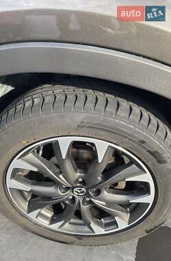 Позашляховик / Кросовер Mazda CX-5 2015 в 