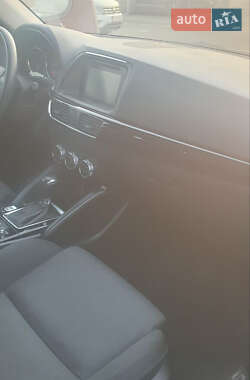 Позашляховик / Кросовер Mazda CX-5 2015 в 