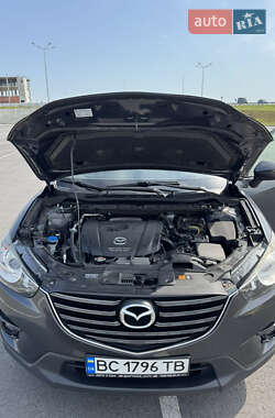 Позашляховик / Кросовер Mazda CX-5 2016 в 