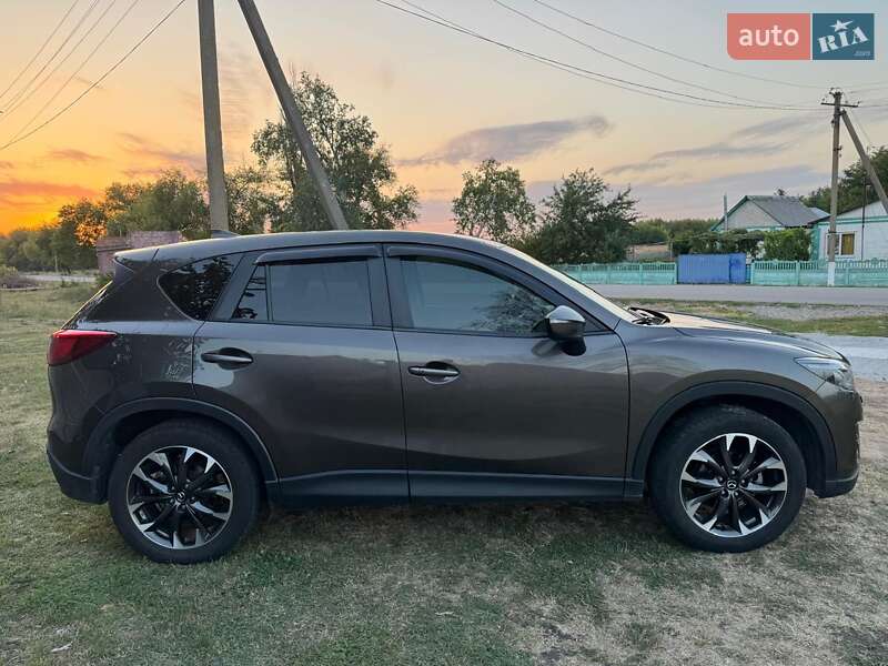 Внедорожник / Кроссовер Mazda CX-5 2016 в Каменском