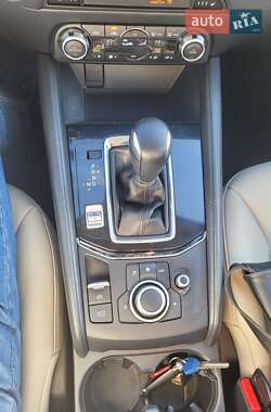 Внедорожник / Кроссовер Mazda CX-5 2017 в 