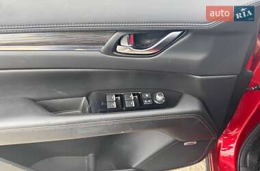Позашляховик / Кросовер Mazda CX-5 2018 в 