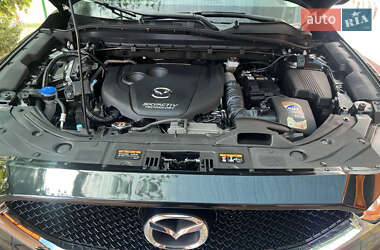 Позашляховик / Кросовер Mazda CX-5 2018 в 